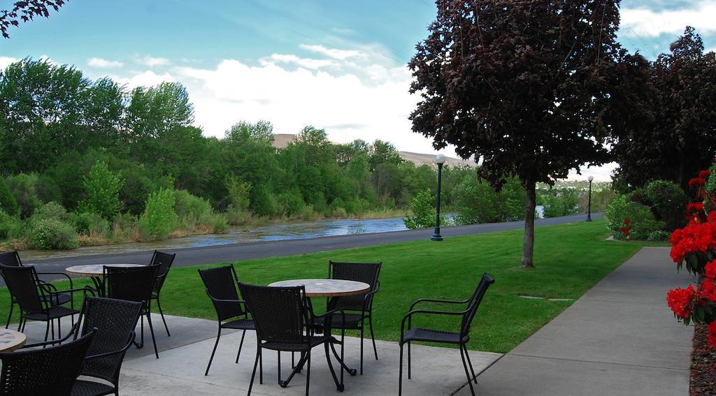 Baymont By Wyndham Yakima Riverfront Εξωτερικό φωτογραφία