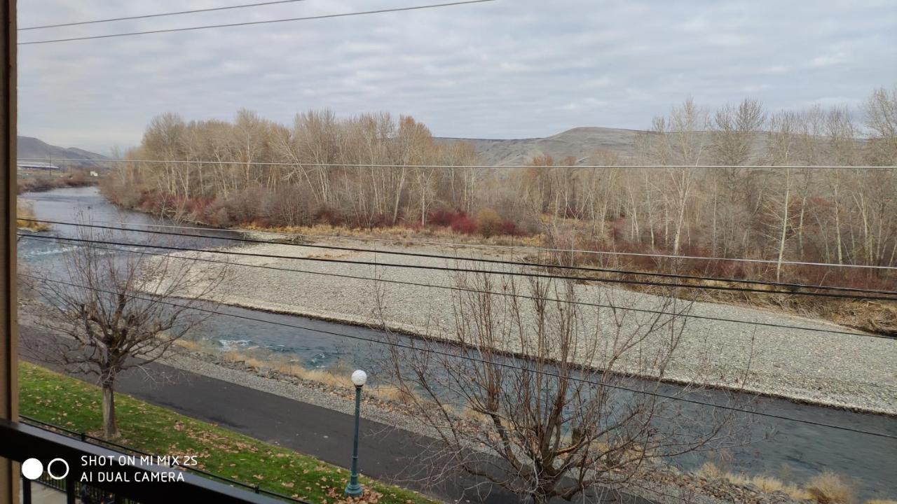 Baymont By Wyndham Yakima Riverfront Εξωτερικό φωτογραφία