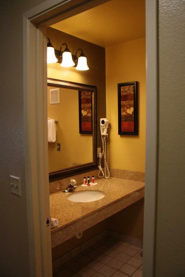 Baymont By Wyndham Yakima Riverfront Εξωτερικό φωτογραφία